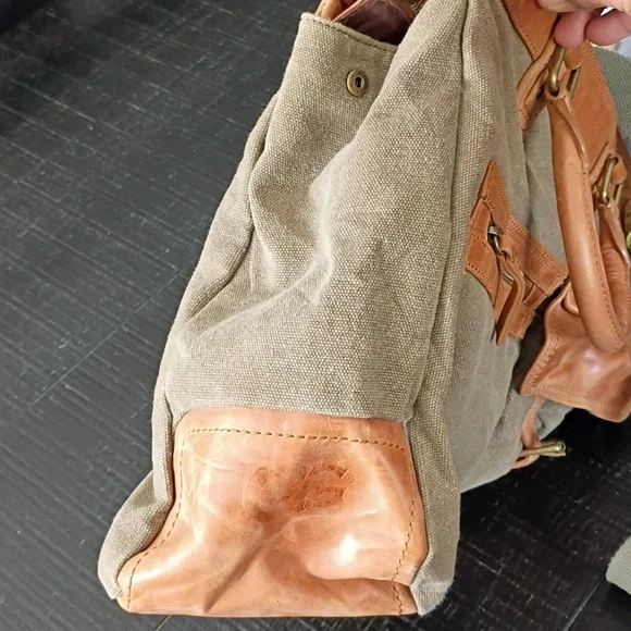 UGG  Leather and canvas Men's Bag - Picture 7 of 12